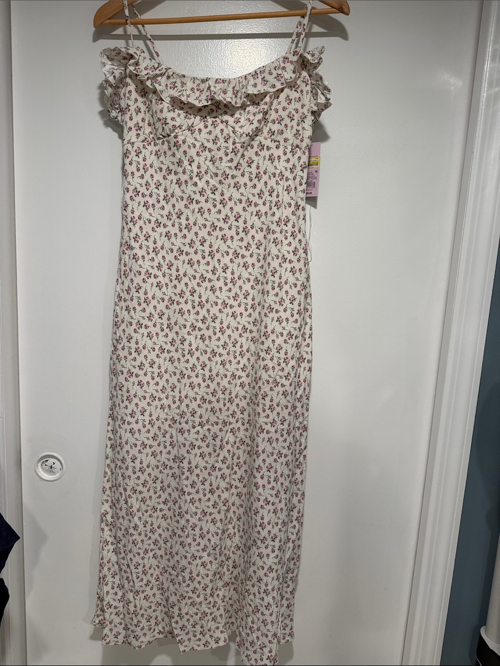 Floral Ruffle-Neck Cream Maxi Dress Medium